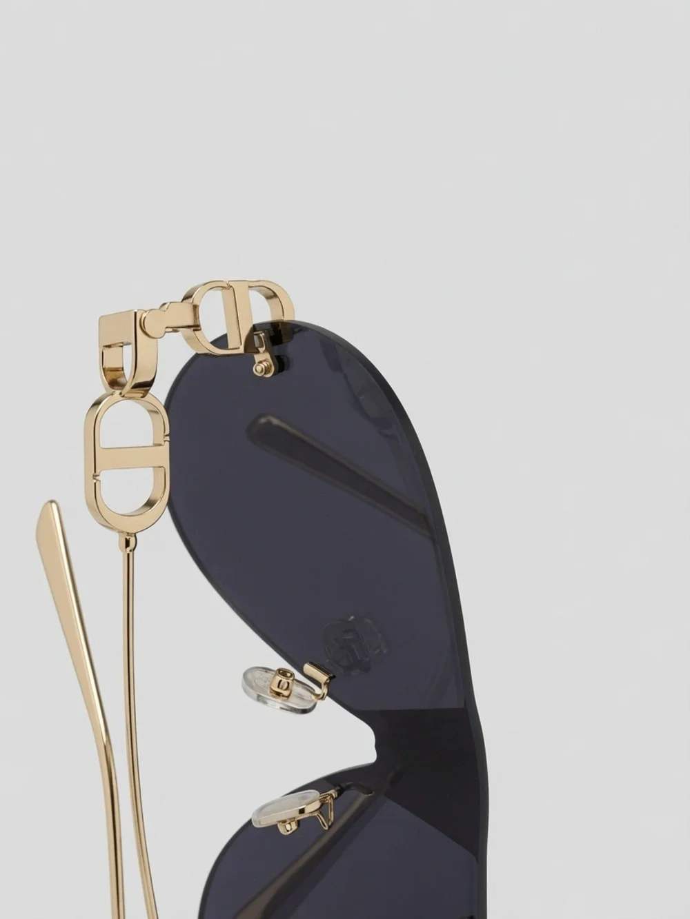 Dior bold shield